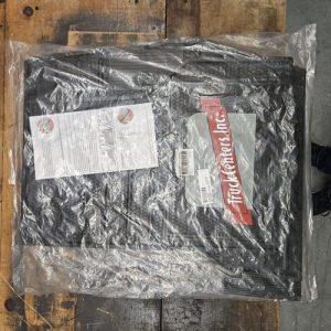 Navistar 2518142C91 Floor Mats, Rubber International LT "Truck Center Logo"