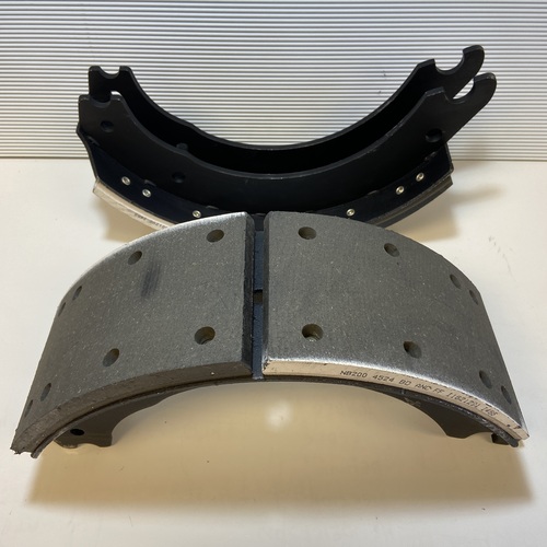 16.5" x 5" 4524Q Brake Shoe Kit, 23K Double Web w/ Hardware, Neobrake, Reman - Image 2
