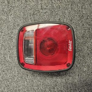 Peterbilt 5010 Tail Light, RH Signal-Stat, 3 Stud, Single Plug In
