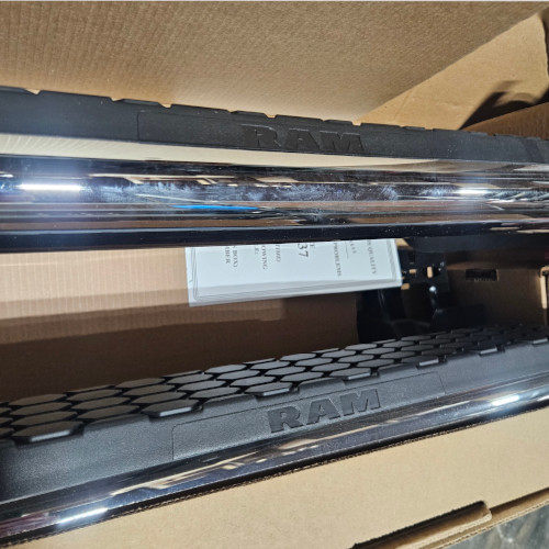 Mopar 82213593AC Side Step Kit, Tubular (Genuine) - Image 3