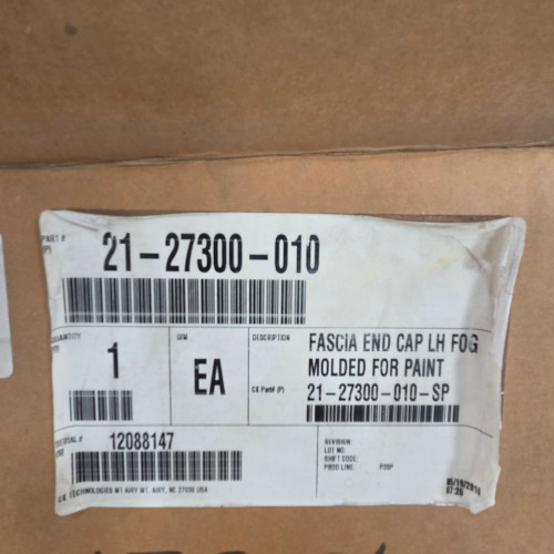 Freightliner 21-27300-010 Fascia End Cap LH Fog (White) (Genuine) - Image 2