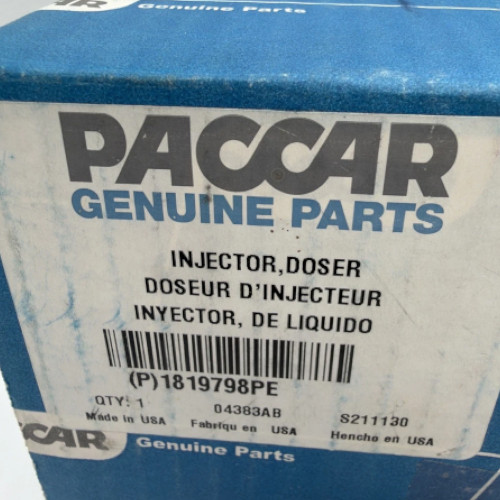 PACCAR 1819798PE DEF Doser Injector Bosch 0444043034 (Genuine) - Image 3